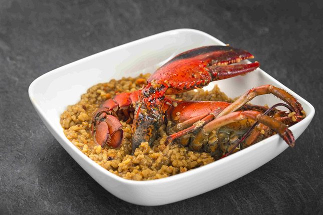 Los platos de cuchara y el pescado son la principal apuesta de Al Socaire que se consiguen con un resultado de calidad suprema 