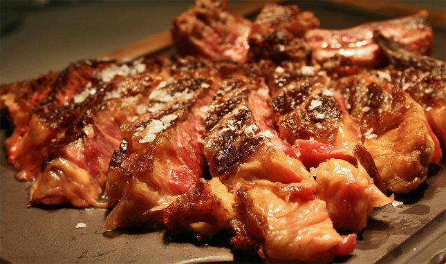 Unas de las mejores carnes de Madrid se sirven en este local que lleva abierto desde 1993