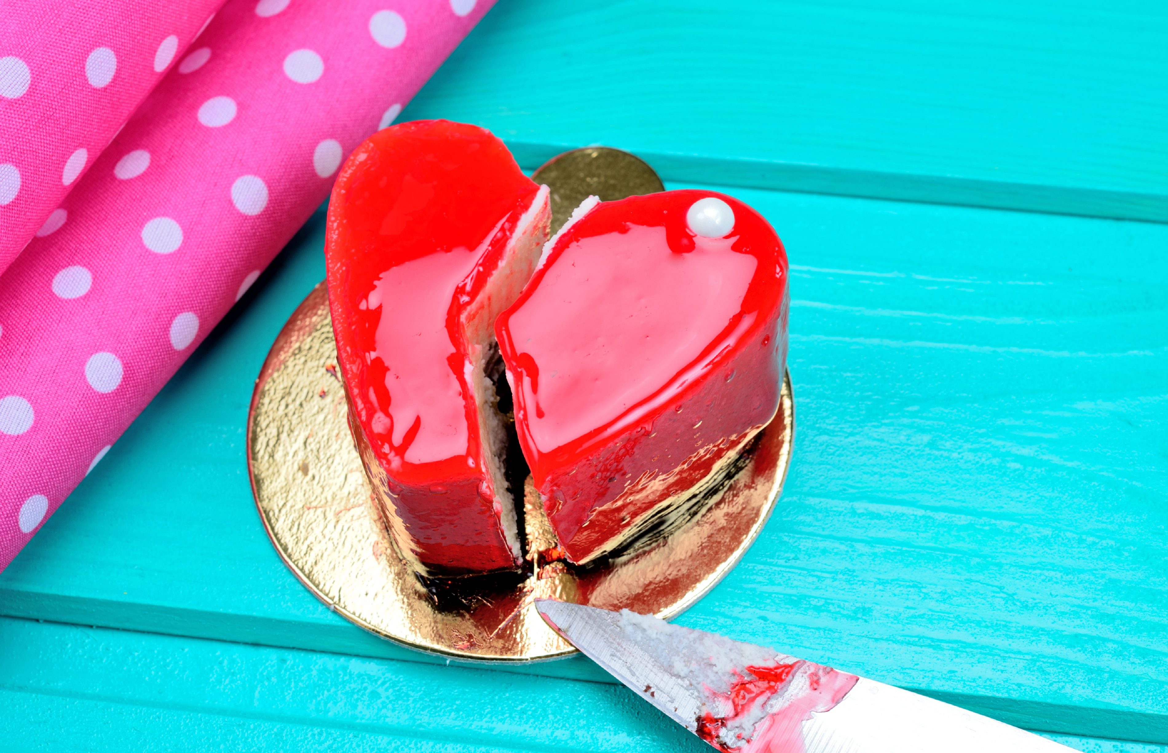 Cómo hacer un pastel en forma de corazón para San Valentín