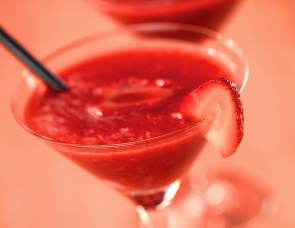 "Bebidas alcohólicas con frutos rojos" 🍷 2